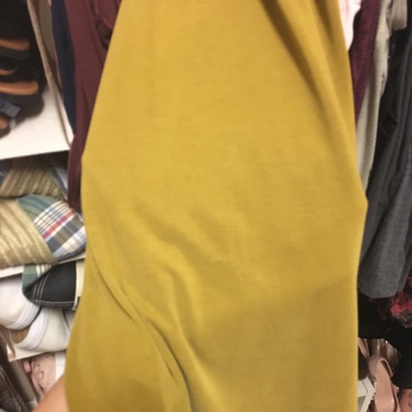 Old Navy tank top - Picture 4 of 5